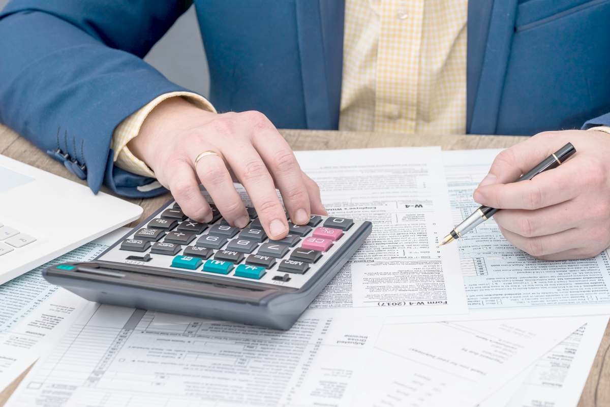 w4 tax form | Tax Records You Should Keep In Your Business To Avoid IRS Audit | save receipts